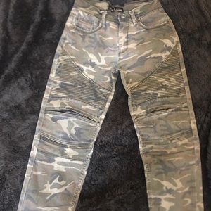 (Girls 16) camo skinny jeans with faux leather